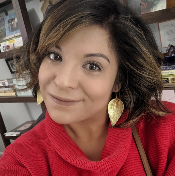 Meet your Posher, Maria - Picture 3 of 6